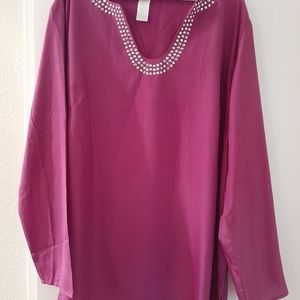 Women used long sleeve blouse